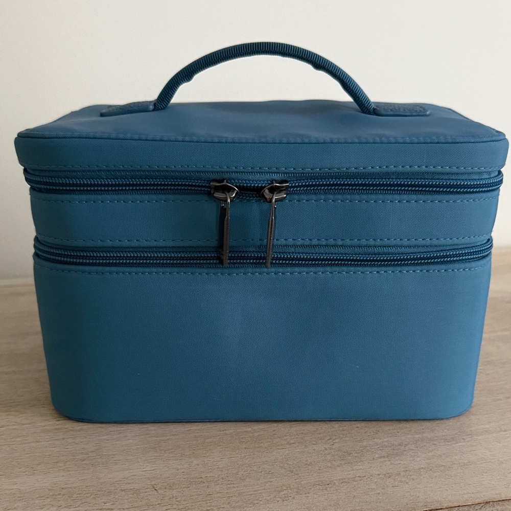 Toiletry travel bag